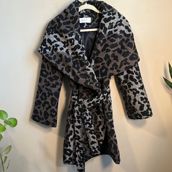 Tahari Marla Leopard Wrap Wool Blend Jacket/Coat S - Picture 2 of 10